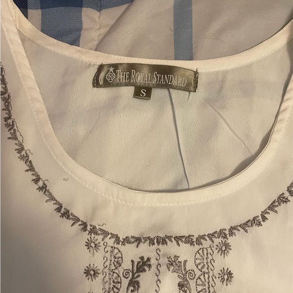 The royal standard white embroidery detail tank top - Picture 3 of 3